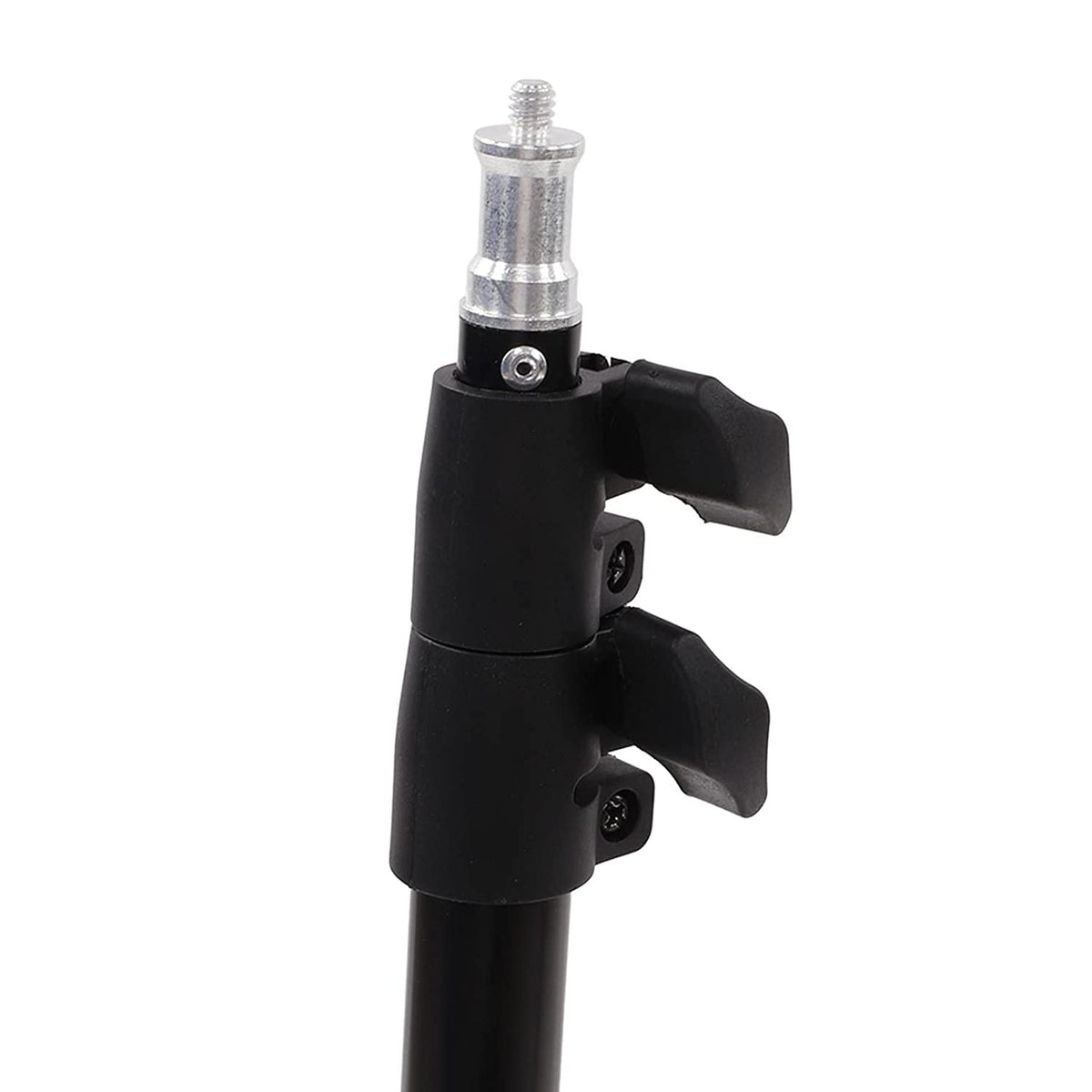 Close-up of the robust build and anti-slip feet of the professional DSLR camera tripod.