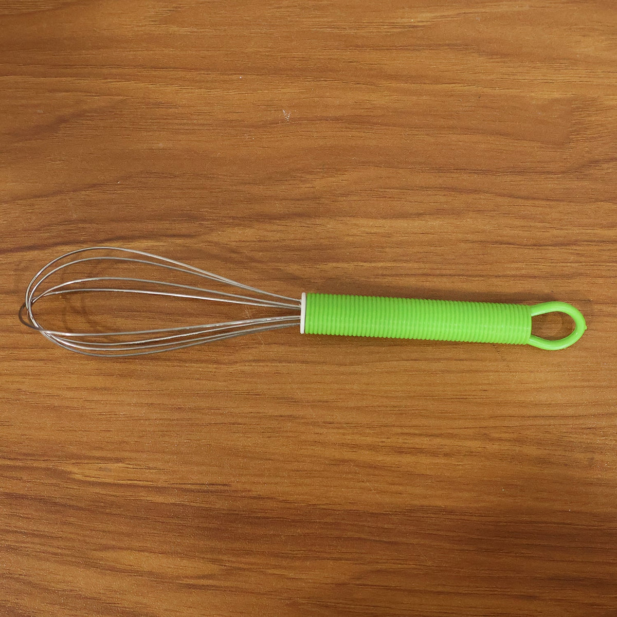 Balloon whisk kitchen utensil for beating and mixing sauces